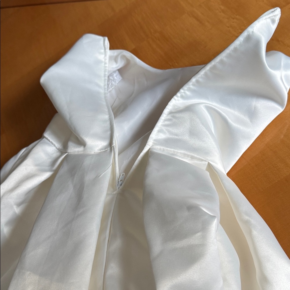 Adele Elegant Cream Kids Dress size 5-6 - Picture 6 of 7